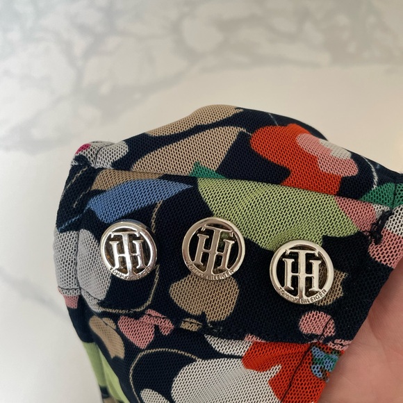 Tommy Hilfiger lined floral tank top. Professional. Size medium. - Picture 4 of 4